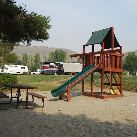Trinidad Crescent Bar Camping Resort Studio Cabin 1 מראה חיצוני תמונה