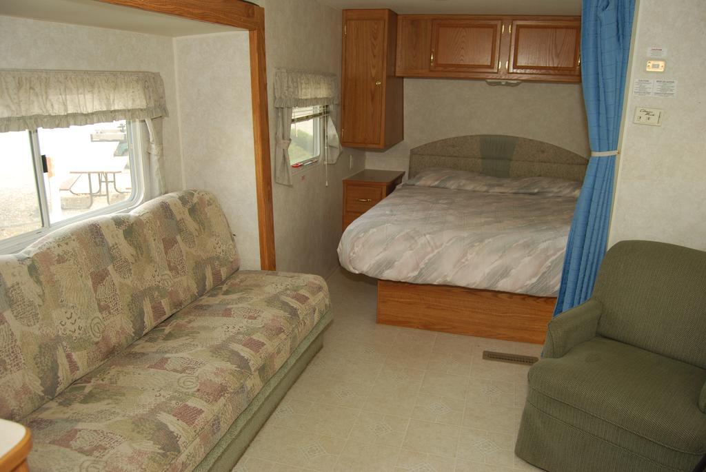 Trinidad Crescent Bar Camping Resort Studio Cabin 1 מראה חיצוני תמונה