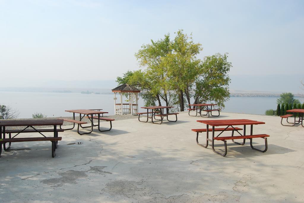 Trinidad Crescent Bar Camping Resort Studio Cabin 1 מראה חיצוני תמונה